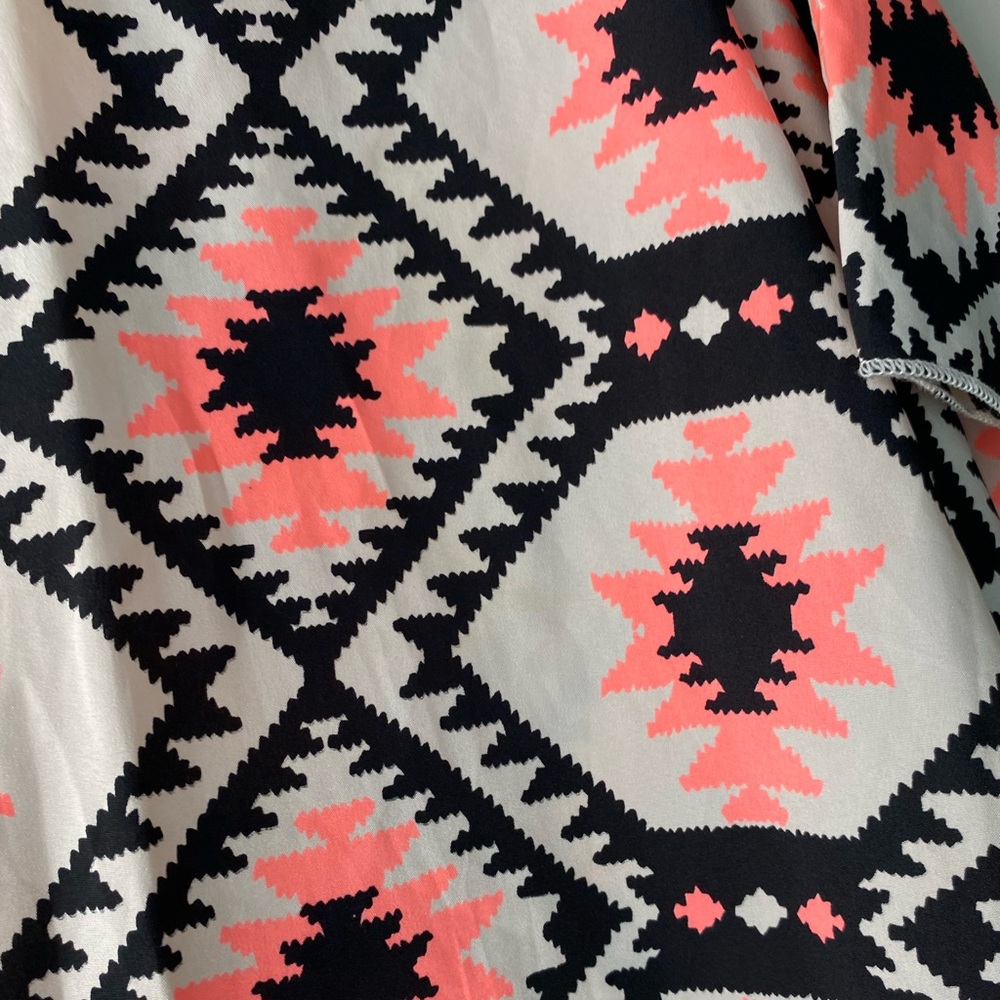 Live 4 Truth Aztec Tribal Print Kimono Cardigan | Size M | Pink Black White - Picture 4 of 6